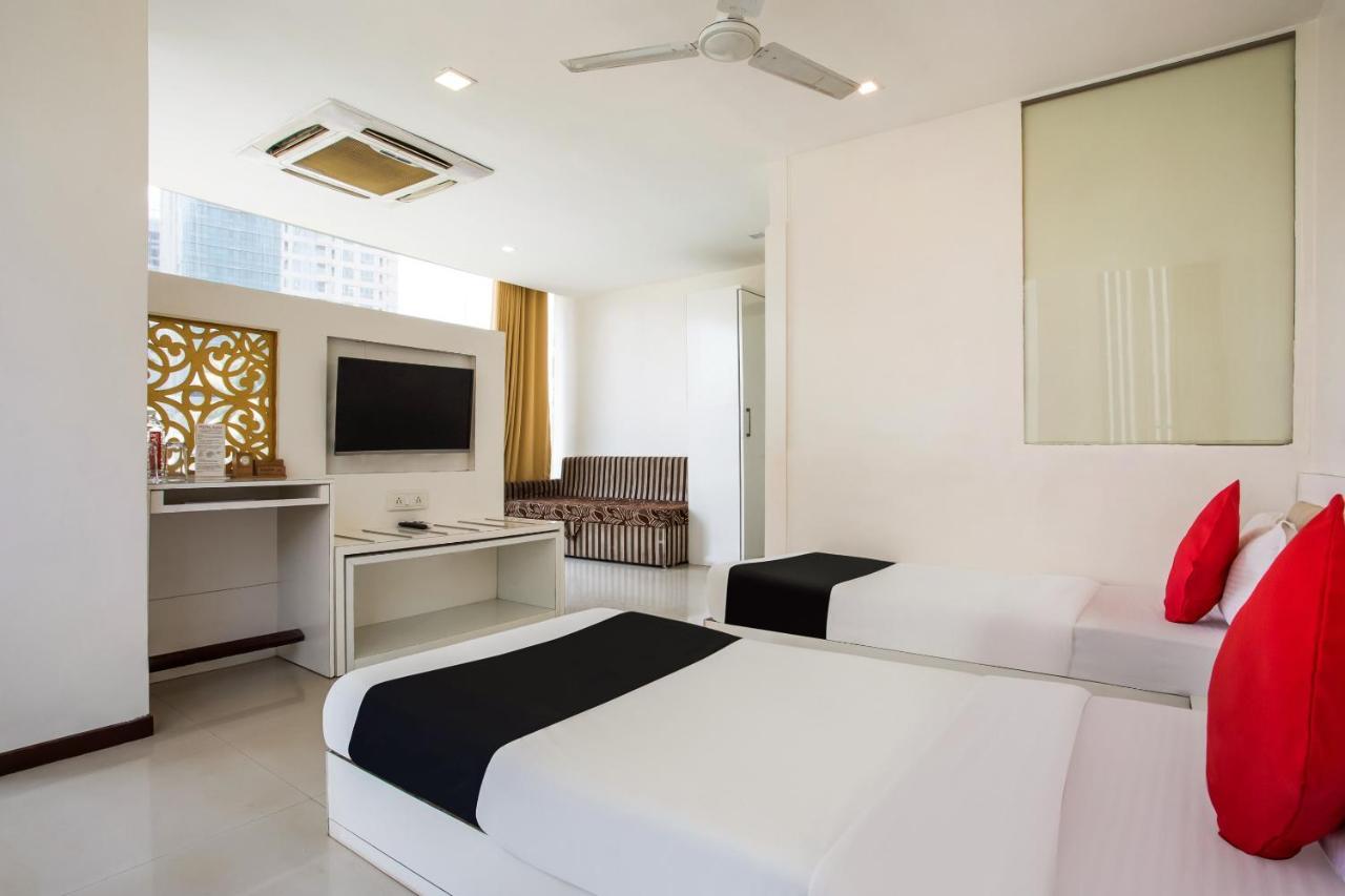 Capital O 35557 Hotel Aura Мумбай Екстериор снимка